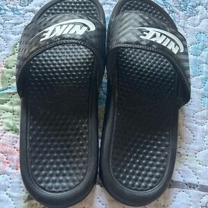 Nike slides W6